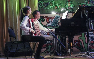 Анна Хромова (аккордеон), Николай Фефилов (фортепиано)