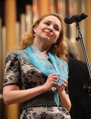 Лауреат всероссийских и международных конкурсов Оксана Антонова (сопрано)