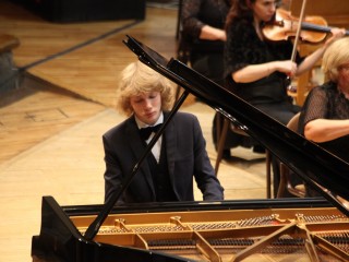 Победитель классического «Евровидения» Иван Бессонов выступил в Самарской филармонии 