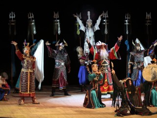 Чарующий национальный колорит: на самарской сцене выступили артисты Бурятского государственного театра