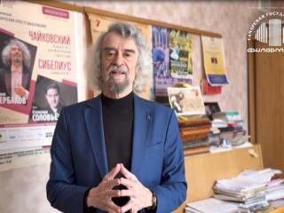 Михаил Щербаков объявляет о начале смотра-конкурса - патриотического проекта «Встанем за Отечество»