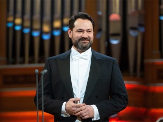 Президент Российской Федерации Владимир Владимирович Путин присвоил почетное звание народного артиста РФ Ильдару Абдразакову