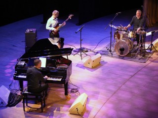 Классика в джазе!