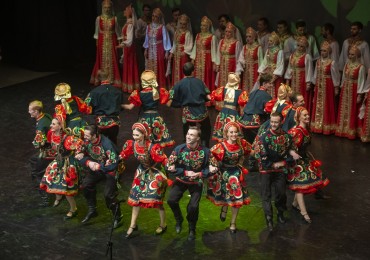Государственный академический Омский русский народный хор 