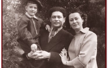 Будущему дирижеру 6 лет. С отцом, Александром Семеновичем и матерью, Ренатой Михайловной