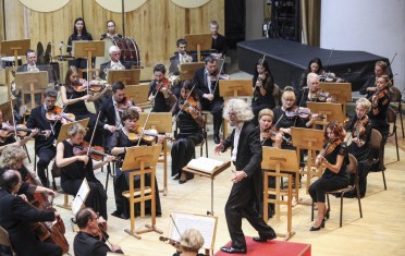 Симфонический оркестр Самарской филармонии и маэстро Михаил Щербаков