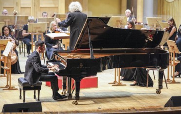 Дмитрий Шишкин  и оркестр Самарской филармонии