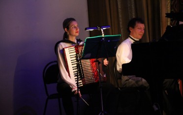Николай Фефилов (фортепиано), Анна Хромова (аккордеон)