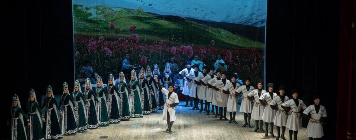 «Танцы народов Кавказа». Ансамбль танца «Эльбрус» (Карачаево-Черкесия)