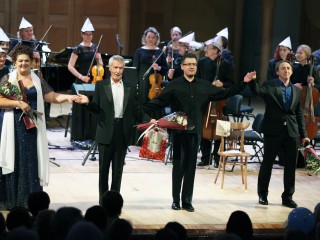 «Надежды маленький оркестрик…»