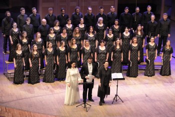 «Под сводами храма»