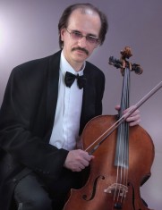 Юрий Разборов, заслуженный артист республики Башкортостан, концертмейстер группы виолончелей